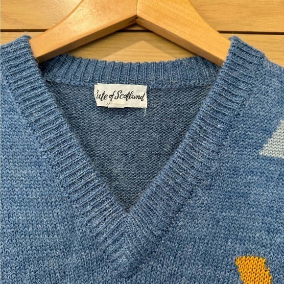 Cute of Scotland Pullover V-Neck Vintage Vibe Sweater / medium - Picture 3 of 10